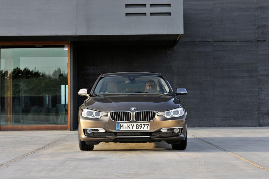  BMW 3-Series 2012 года  (фото 131 из 191)